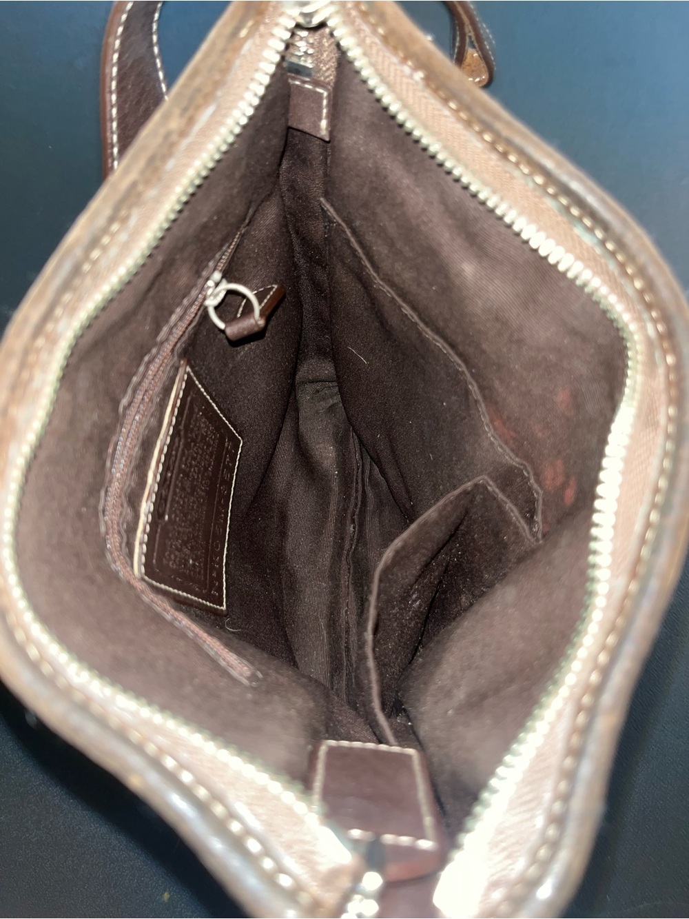 Vintage Coach Signature Shoulder Bag with Suede Bottom - Hobo bag - Picture 3 of 8